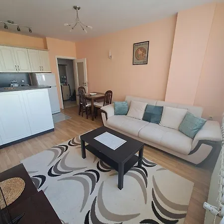 Apartment-10 Min From Airport * Sófia